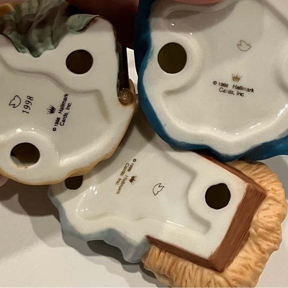 Hallmark | The Holy Family Keepsake Ornament Set - Picture 7 of 9